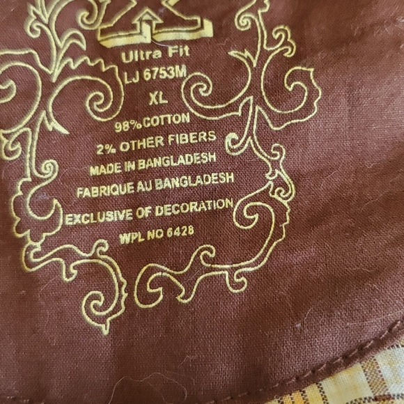 Western Shirt with Snap Close Decorative Stitching. Plaid Rodeo Stampede Country - Picture 10 of 11